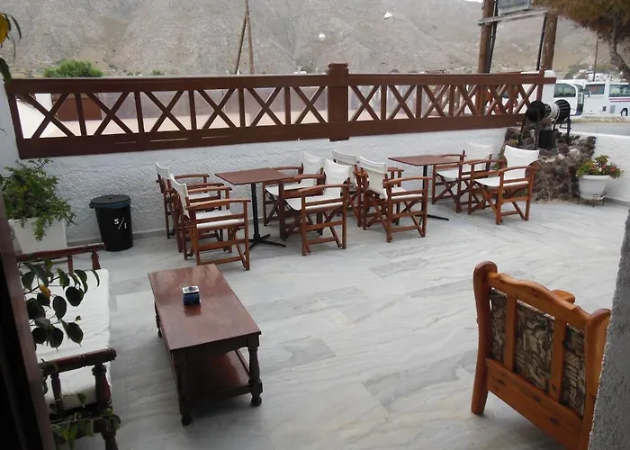 Santa Irini Hotel