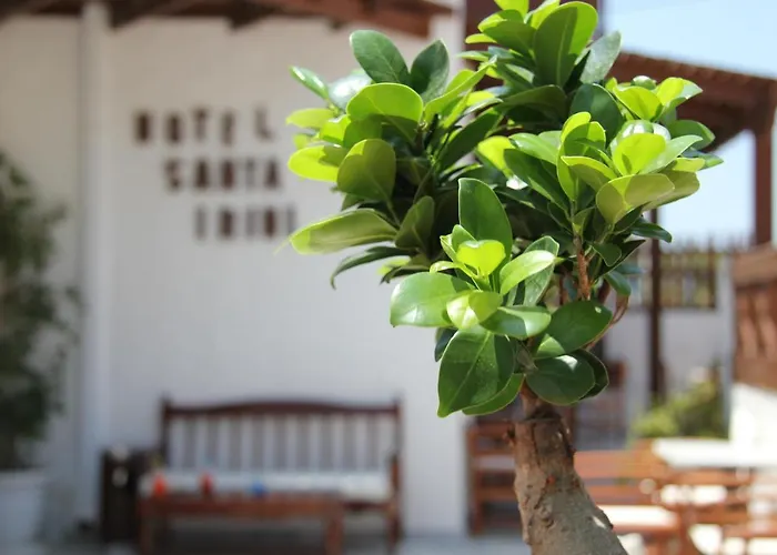 Santa Irini Hotel