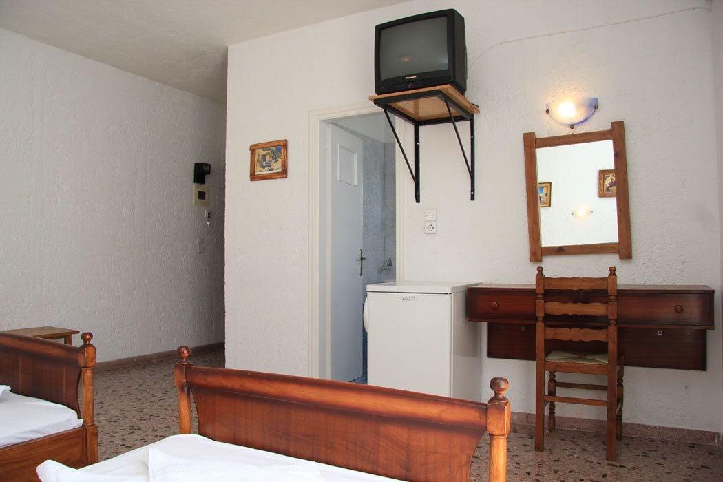 Santa Irini Hotel