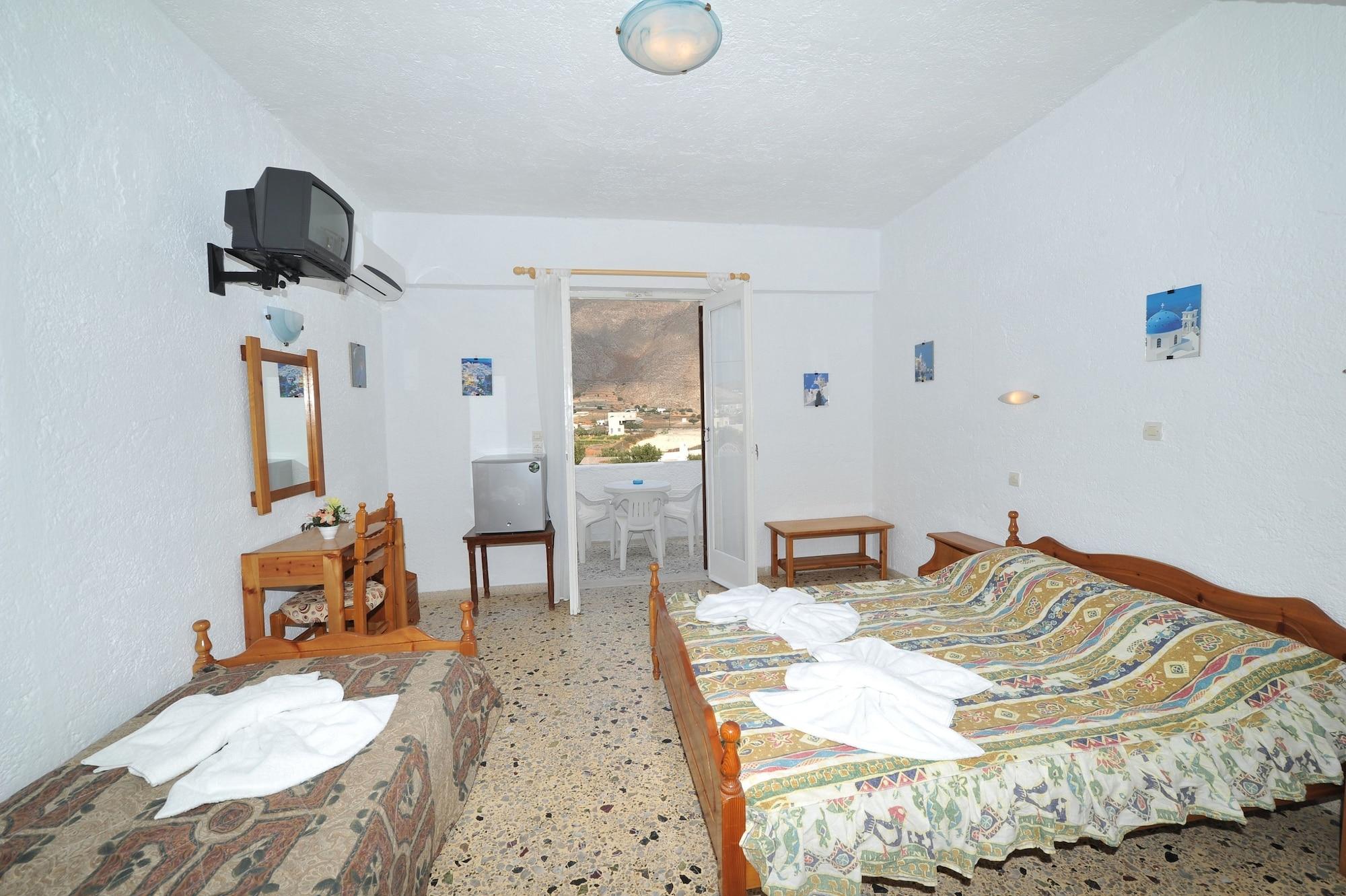 Santa Irini Hotel 2*