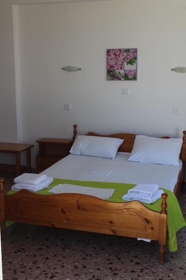 Santa Irini Hotel 2*