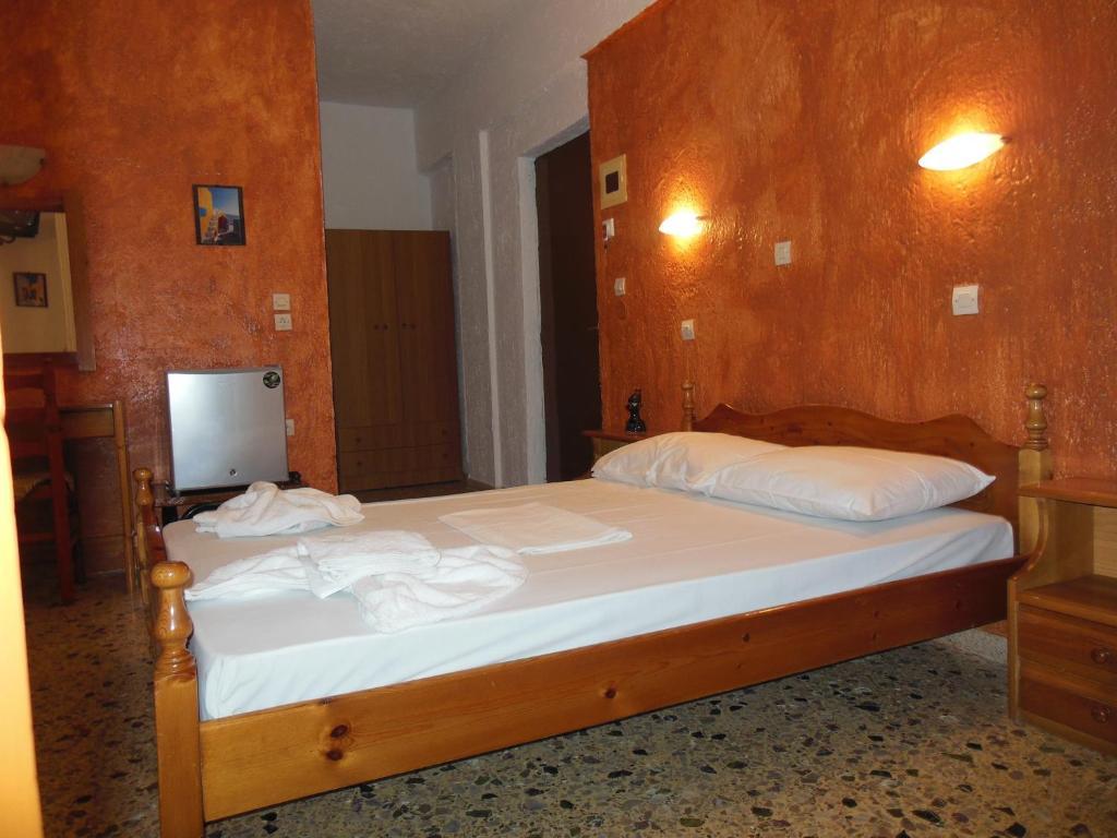 Santa Irini Hotel
