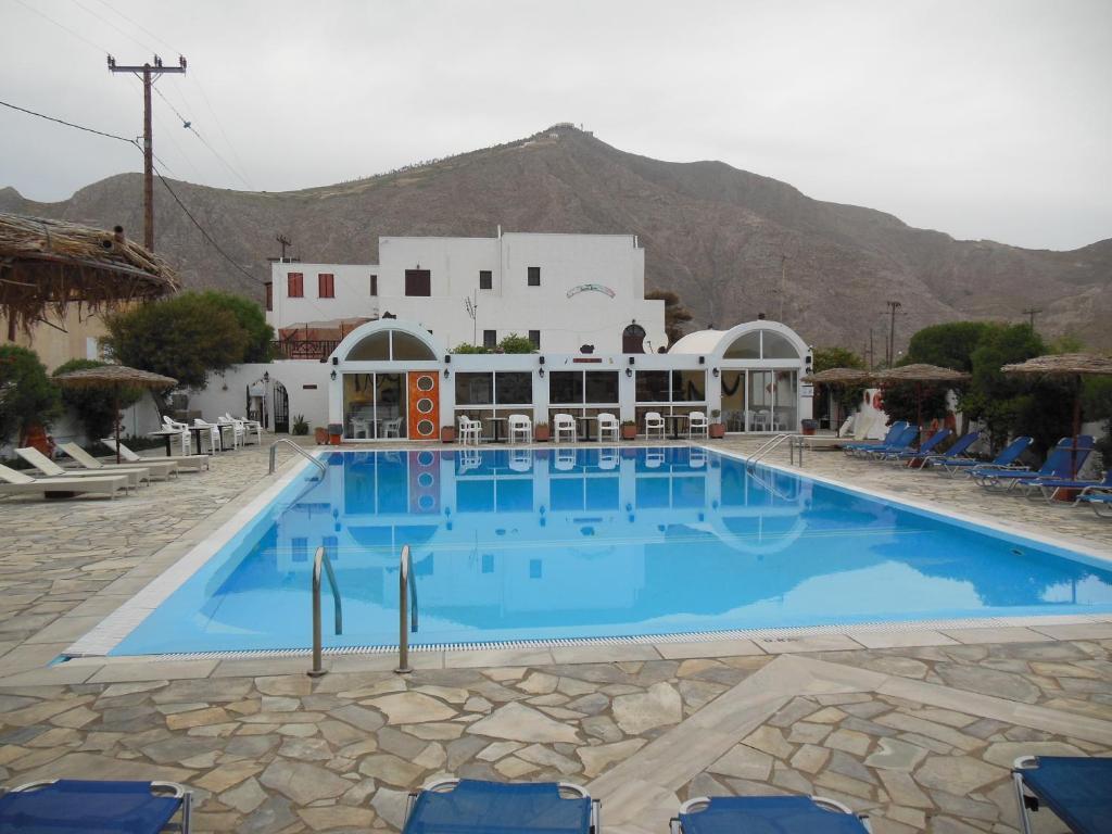 Santa Irini 2*