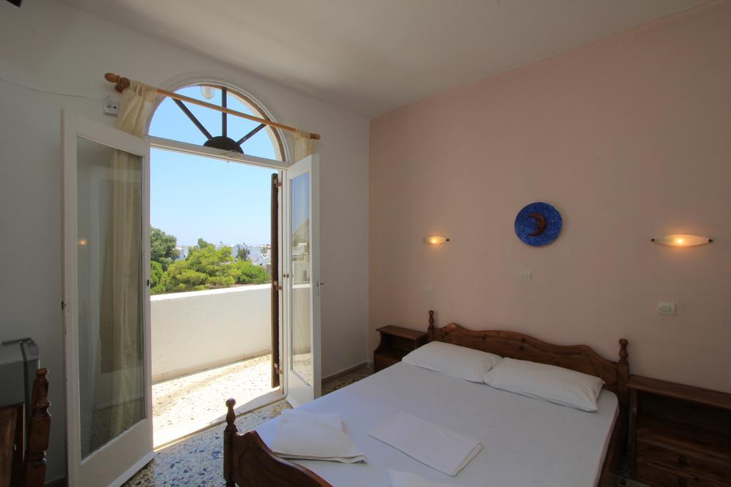 Hotel Santa Irini 2*