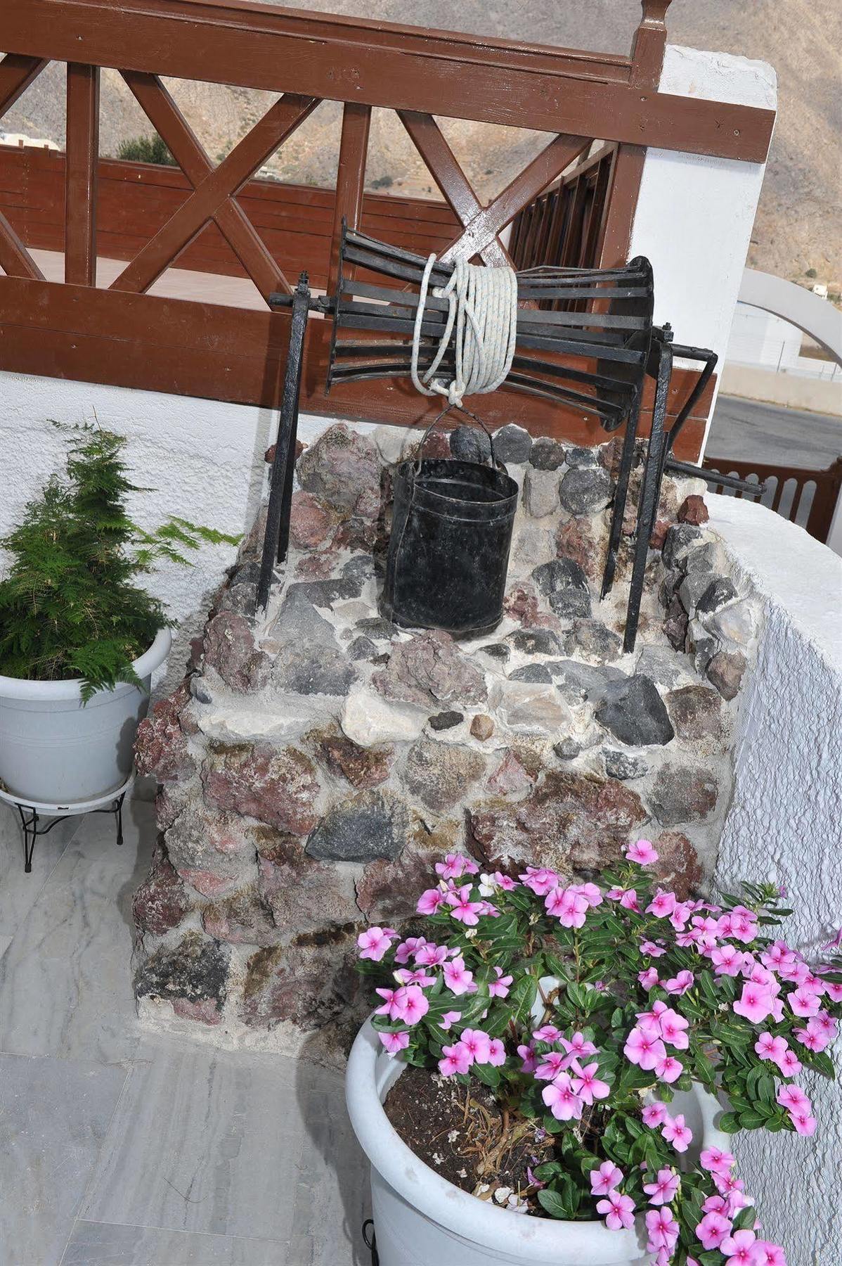 Santa Irini Perissa (Santorini)